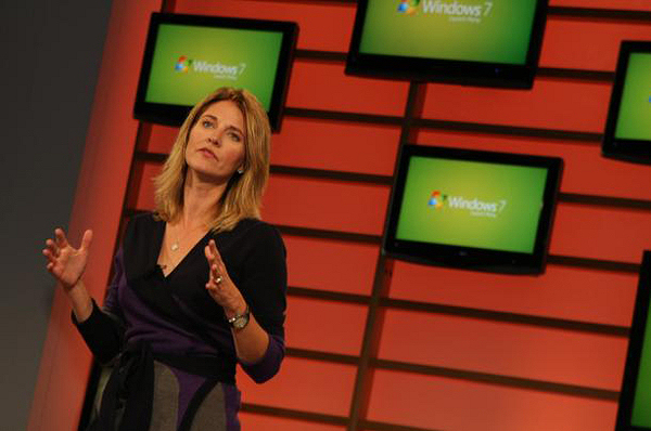 Вице-президент Windows-подразделения Microsoft Тами Реллер (фото Sarah Tew / CNET).