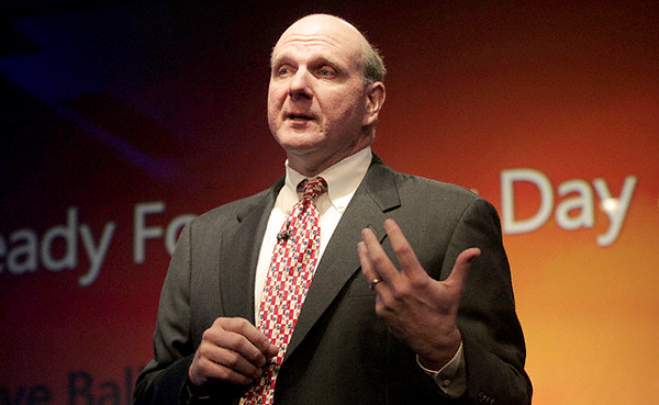 Директор Microsoft Стив Балмер представляет Windows Vista и Office 2007. (Ноябрь 2006 года; фото Miguel Rajmil / EFE / Corbis.)